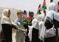 news_mrsBushs_trip_clip_image002